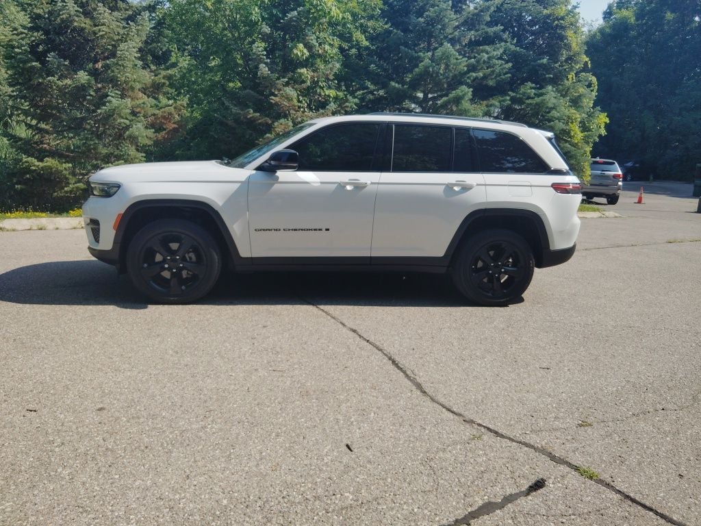 jeep grand cherokee 2024 1C4RJHAG8RC255411 image jeep grand cherokee 2024 1C4RJHAG8RC255411 image